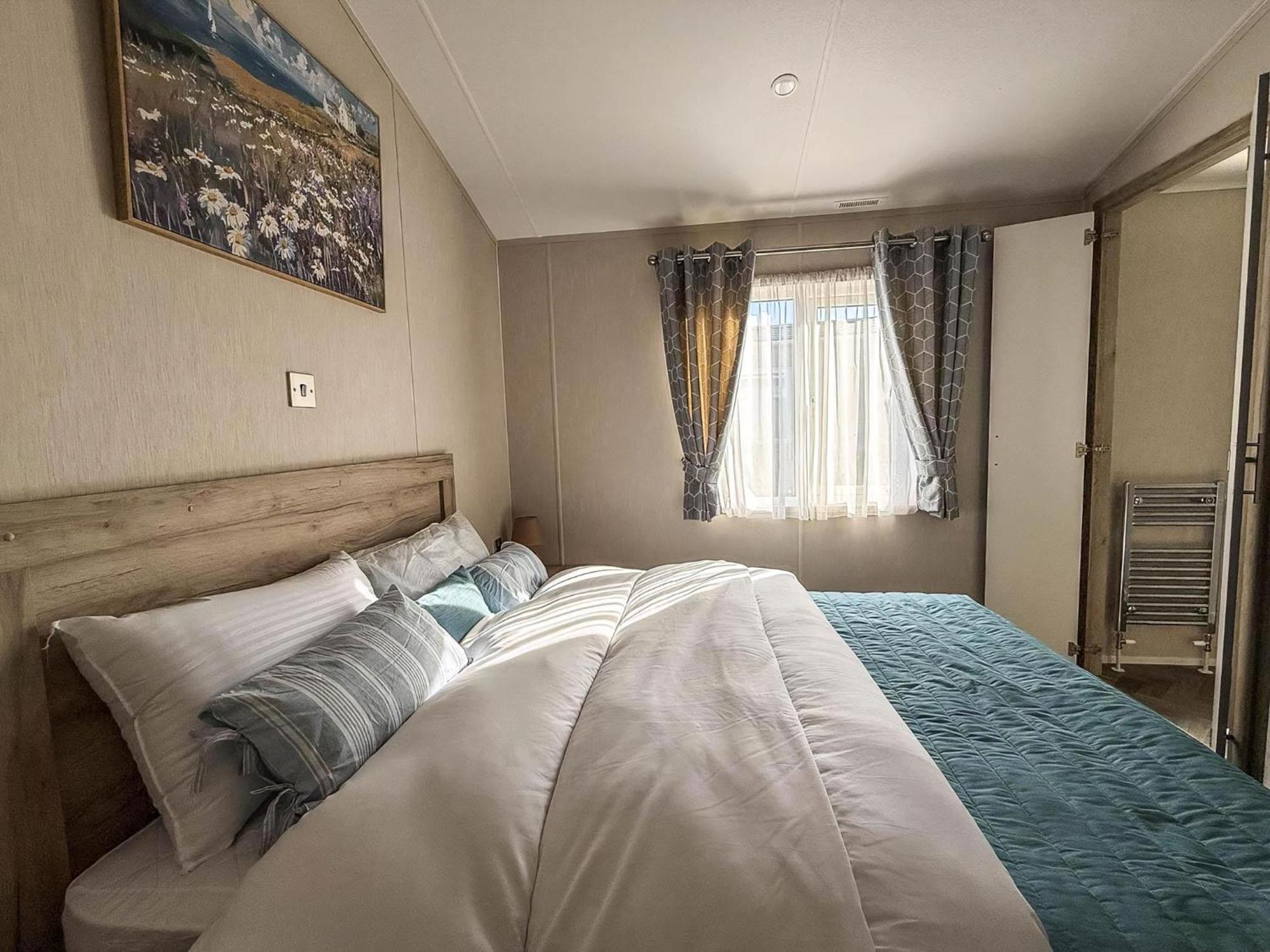 Stunning 6 Berth Lodge With Full Sea Views In Suffolk Ref 68007Cr Lowestoft Extérieur photo